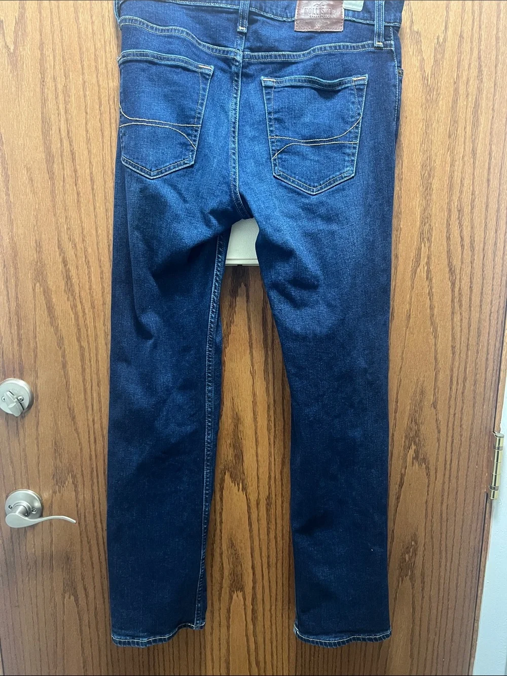 Hollister Men's Dark Blue Relaxed Jeans